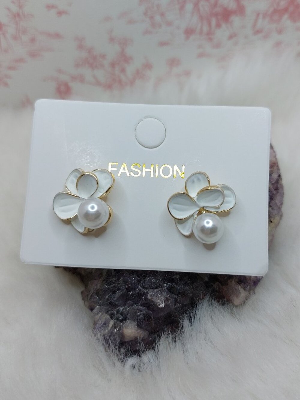 Dainty Floral Imitation Pearl Stud Earrings